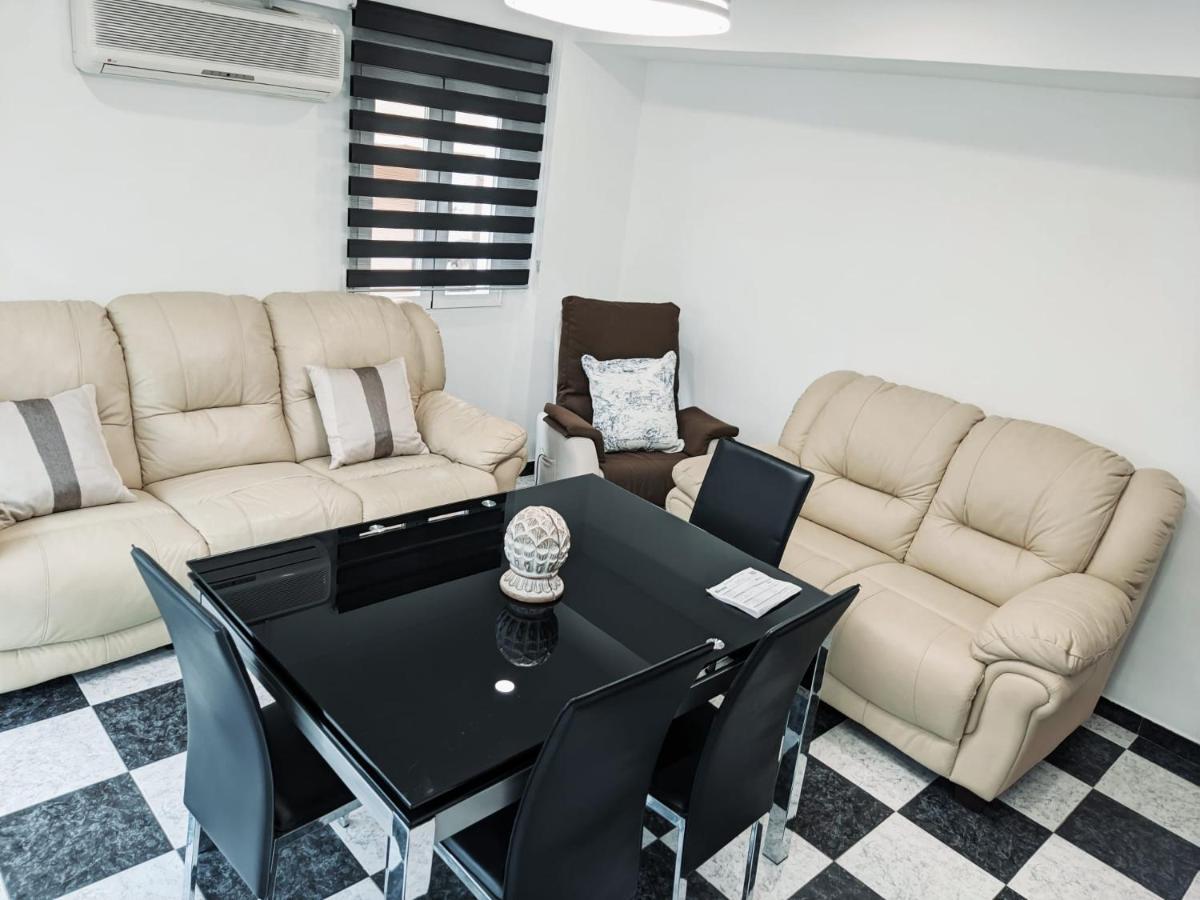 Vivienda Turistica Salazar Apartment Granada Bagian luar foto