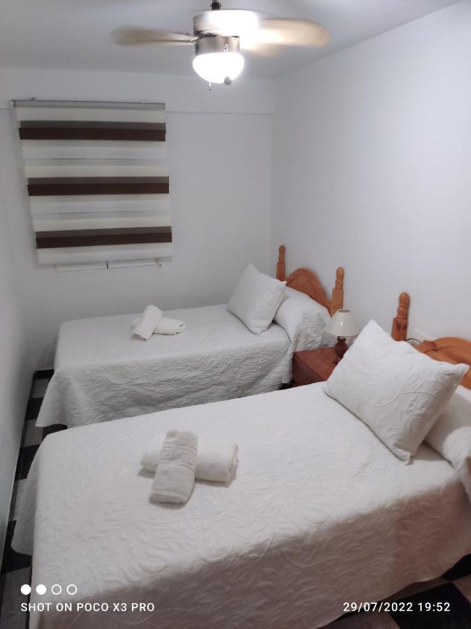 Vivienda Turistica Salazar Apartment Granada Bagian luar foto